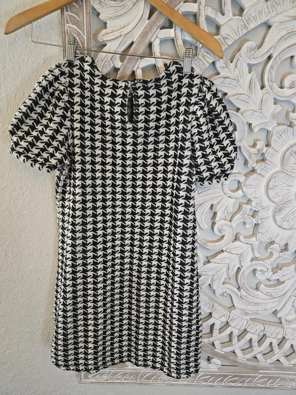 Zara Black and White Houndstooth Puff Sleeve Dress